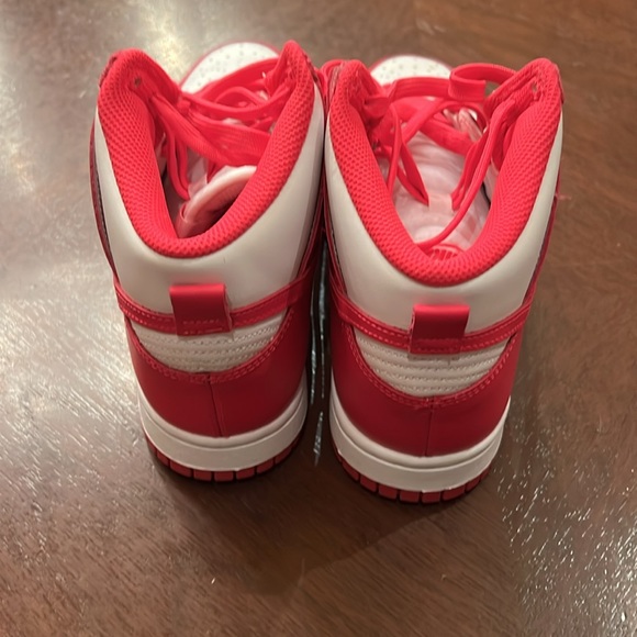 Nike high tops! - Picture 2 of 6